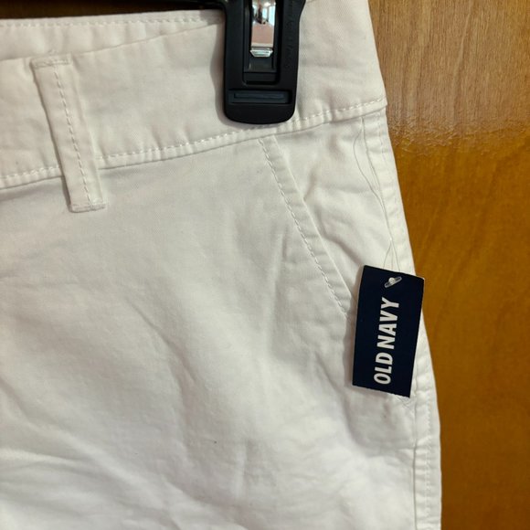 Old Navy‎ Mid Rise White Shorts Size 2 - Picture 5 of 12